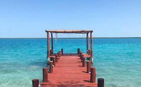 El Roble Nature Hotel & Lagoon
